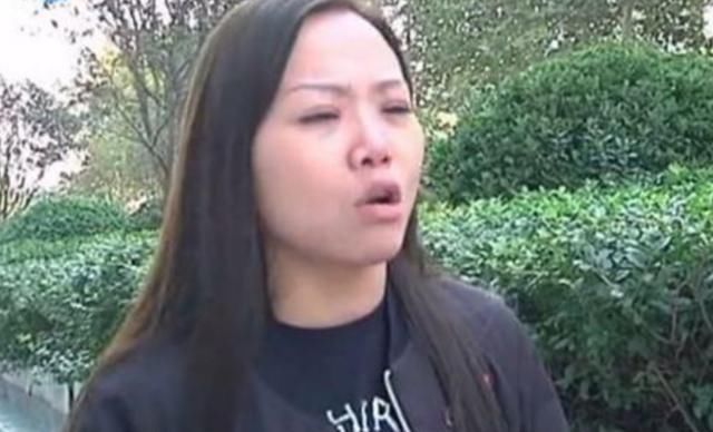  『戴在手上』省吃俭用花65000买钻戒，戴7天钻石没了？女子：就像做梦了一样