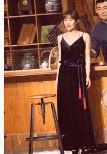 同是162cm的周冬雨和王子文,网友:大长腿与小短腿的差别!