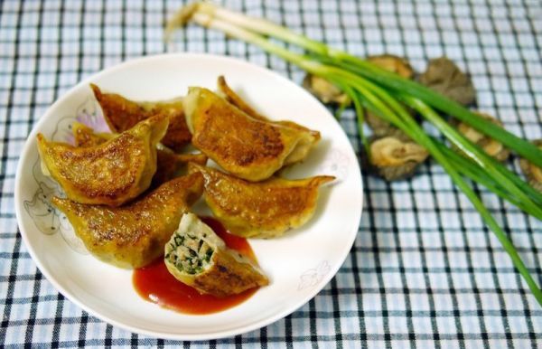  【猪肉】西洋菜香菇猪肉饺
