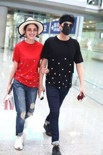 张若昀唐艺昕牵手秀恩爱, 分手谣言不攻自破, 难道是在度蜜月?