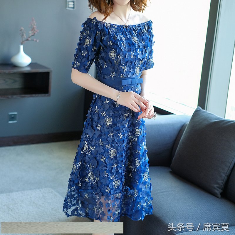 如今的小姑娘太胆大了，出门穿这样的一字裙，大大提升优雅女人味