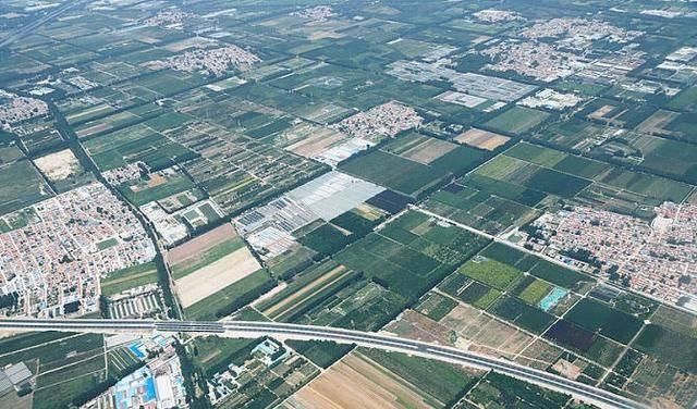  分布|为什么塔里木盆地中聚落多分布在山麓，而青藏地区多分布在