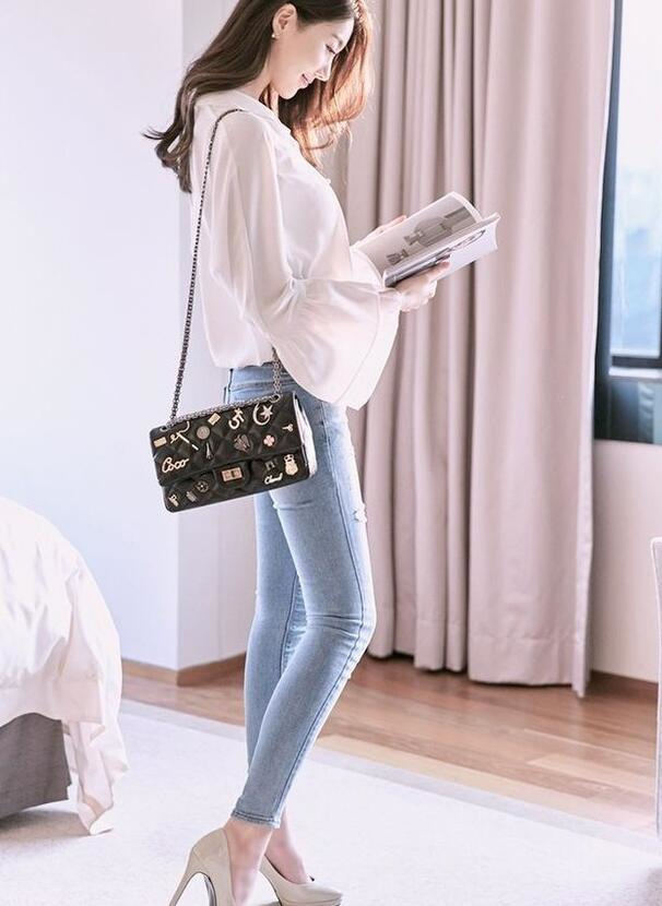 时尚写真,优雅气质的牛仔裤美女,身材凹凸紧致,女神范十足!