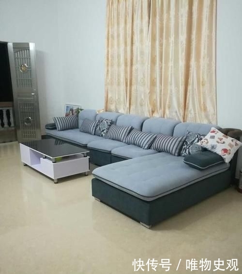  小伙|小伙斥资50万在农村盖四层别墅，超大庭院，大门太气派了！