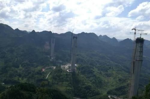  世界■中国基建再次引起轰动，平均310米高，又一超级大桥顺利完