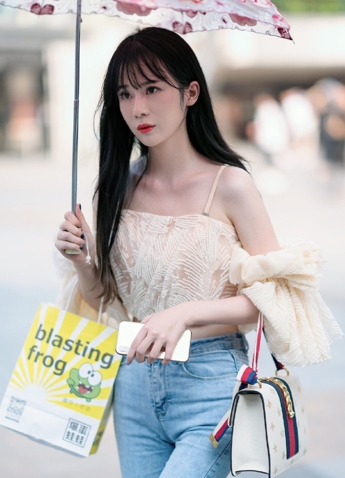 『小姐姐』小姐姐美爆了!独特的气质让人怦然心动