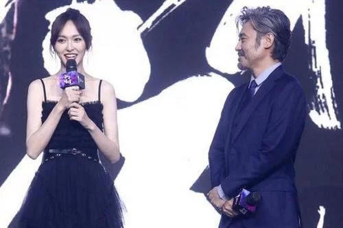 罗晋霸气回应结婚传言，四个字耐人寻味，唐嫣：让我静静