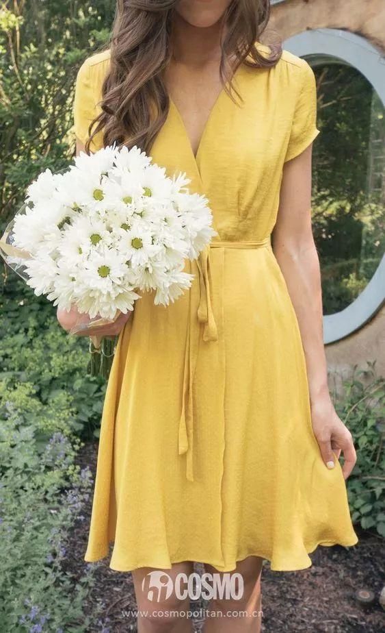 巧穿搭｜这条裙子太魔性，穿上显瘦显高还温柔