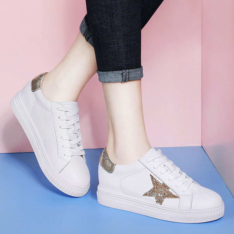 今年很流行的小白鞋，漂亮不贵还减龄，超有文艺范