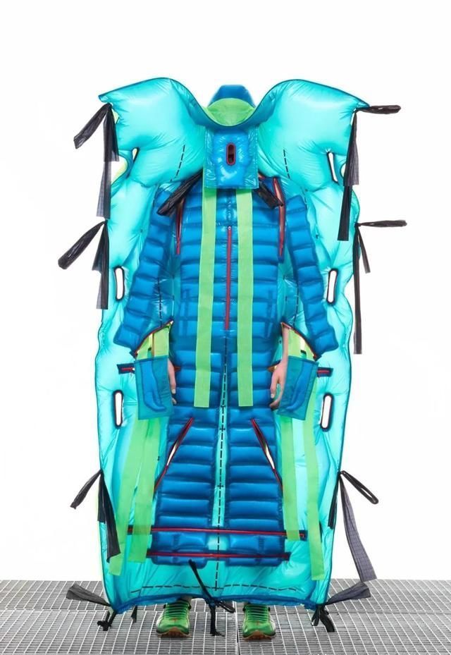 设计师@2020秋冬 Genius 系列：多个天才设计师的合作系列，MONCLER