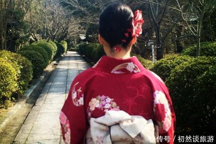 日本游客在中国购物，特别疯狂，网友：原来他们喜欢这三样