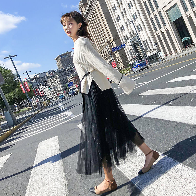 谁说秋季就要穿长裤?瞧下面小姐姐穿网纱裙美出新高度!仙美无敌