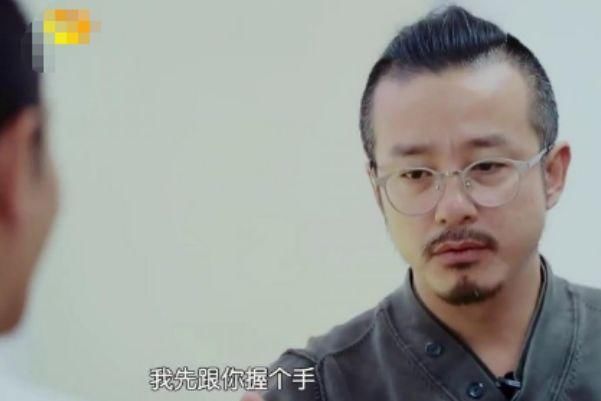 贾乃亮破谣言!工作室内景曝光，为李小璐宣传新剧，将她放首位