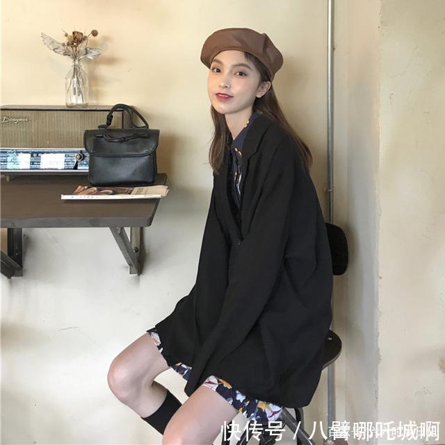  「告别」天气暖和，是时候穿上西装+裙子了，让你告别土气！