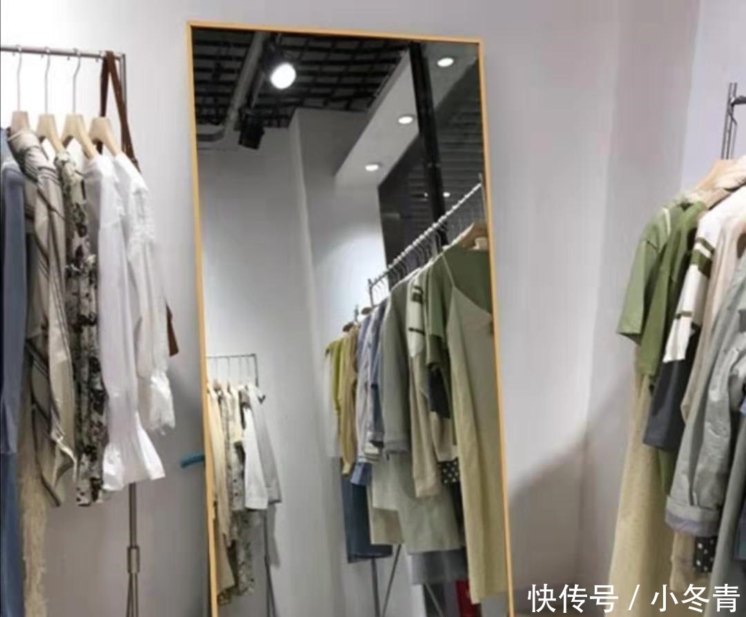 【服装店】为什么买衣服的时候,导购员总是让你试?真像太残酷