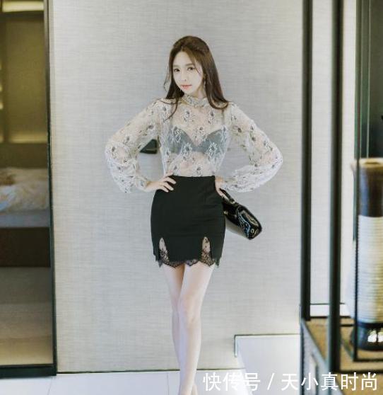 透视上衣搭配黑色包臀裙，让你的美更有迷人味道！