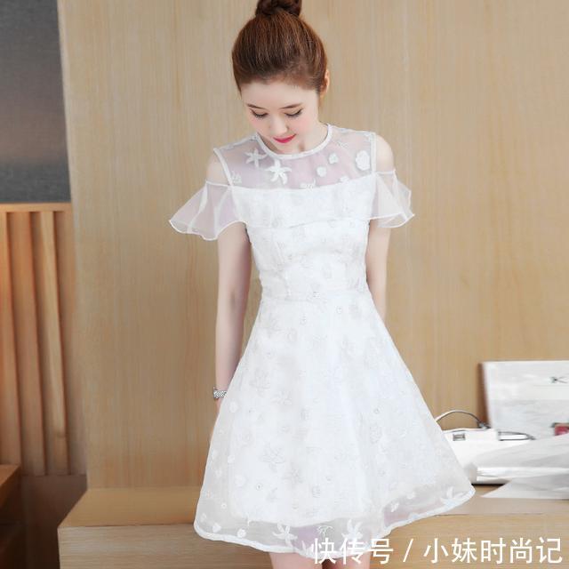  碎花■肤色暗黄的MM别担心，这10款碎花连衣裙，穿上优雅显白又减龄