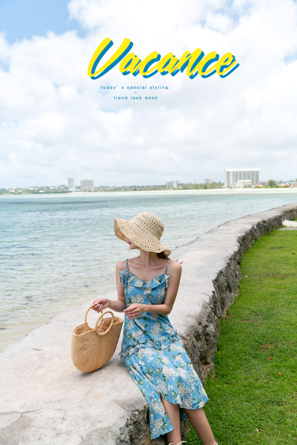 女神孙允珠，静谧海洋西西里蓝莓吊带长裙