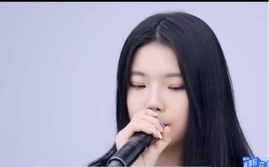  「蓬松」什么样蓬松的头发是Jony-J事业上的滑铁卢，让他只想当做是一场梦