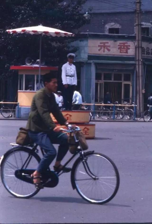 8张北京老照片:回顾那个时代的象征，每一张都是满满记忆!