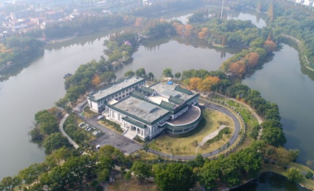 湖北又一条高铁即将落户，91亿元打造致富之路，这座城市中奖了