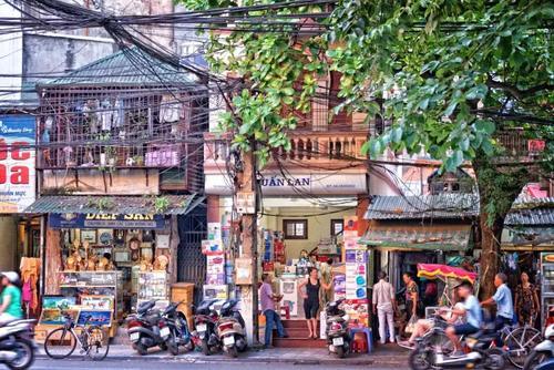 被称为亚洲最“破旧”的首都，却是独具魅力的浪漫之城