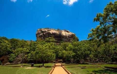 世界上最霸气的王朝：建在180米巨岩之上，巨岩王朝深藏几千年