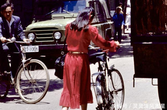 #夏季#老照片八十年代的夏日生活街拍!