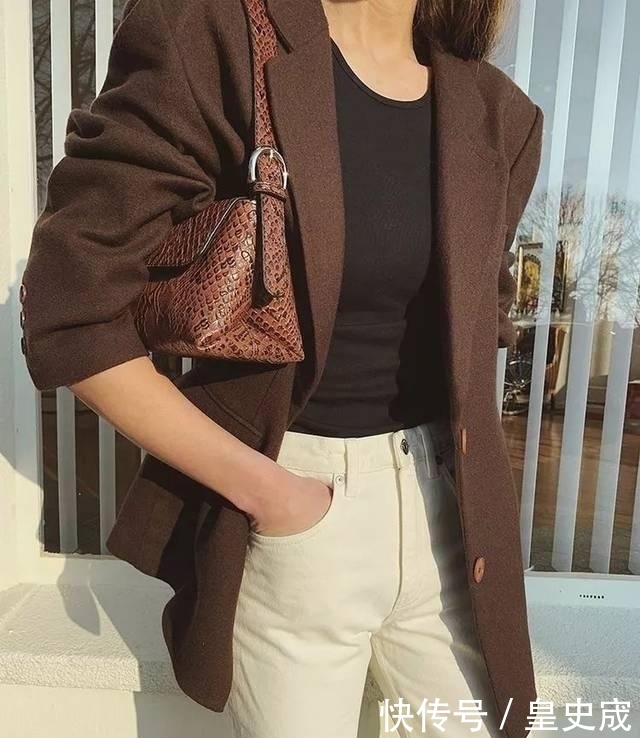  『西装外套』穿它真显白，还比驼色更有质感!