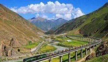 中国最难熬火车，一趟要坐53个小时，还要乘客签表格