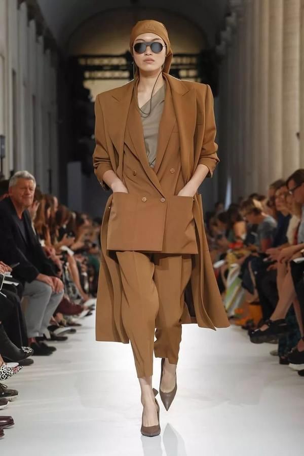 好看的大衣那么多 能时髦几十年的却只有它