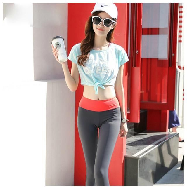 美图:紧身裤勾勒出的身材一个比一个迷人，我最喜欢第五位!