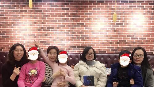 『漂亮』此花,极其容易爆盆,花色艳丽可爱,花朵漂亮优雅,浪漫气息浓郁