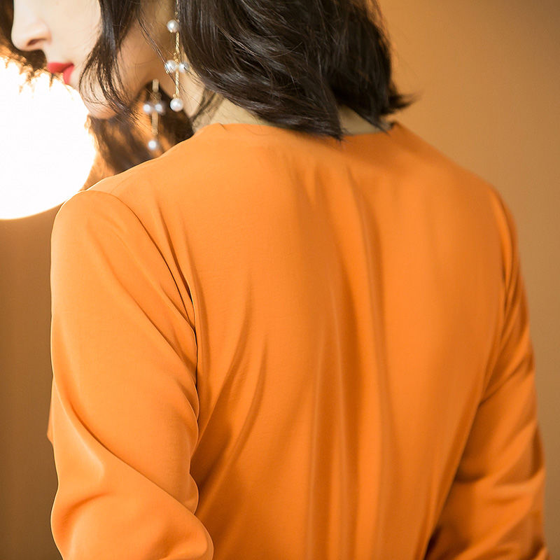 女人再漂亮，也不要穿得俗，要穿就要穿洋气的，美的优雅有格调