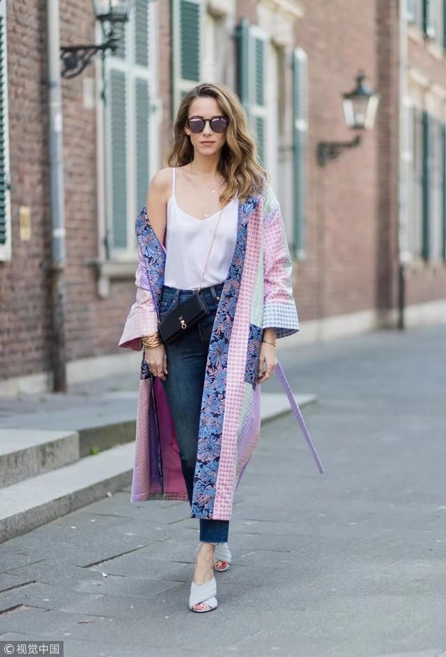 吊带避开“老汉感”，缎面蕾丝不能少！