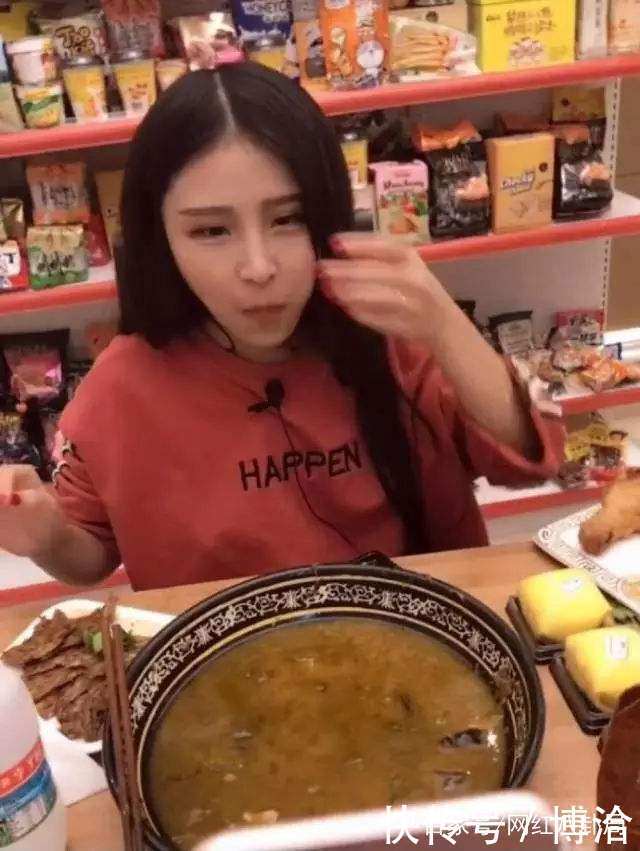 快手猫妹妹改口说感谢锤哥网友你戏可真足,好