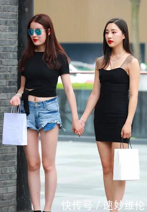 【闺蜜】街拍时尚美女,逛街的漂亮闺蜜,五官精致韵味十足
