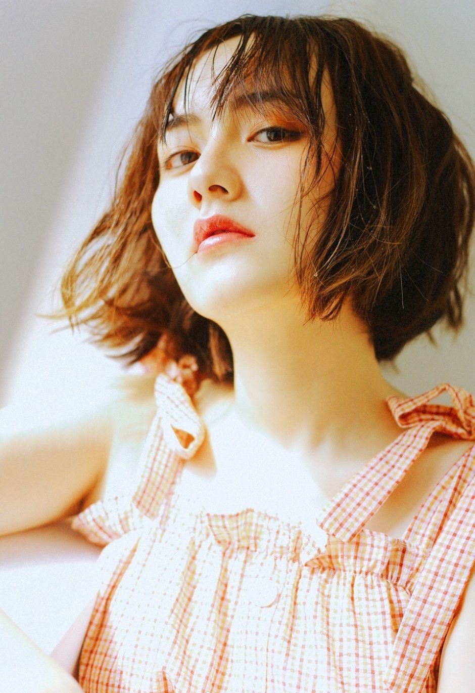 运动服美女校花乌黑长发白净面孔清新气质写真图片