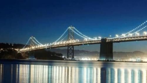  [通行]港珠澳大桥通行后，为什么桥上的车辆少之又少？老司机透