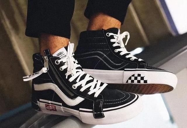 不仅吸金还吸睛!近期街头最 “炸” 的鞋就是这双了!