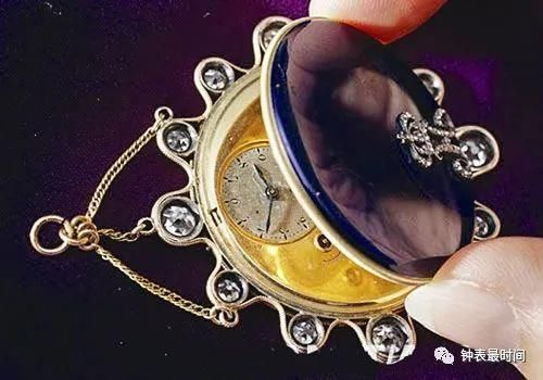  「黄金制作」女性腕表的发展史：从华丽的诞生到前卫的崛起