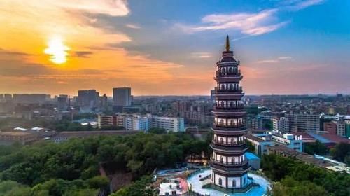  【gdp】中国GDP新格局，广东省半年已突破五万亿，重庆突破一万