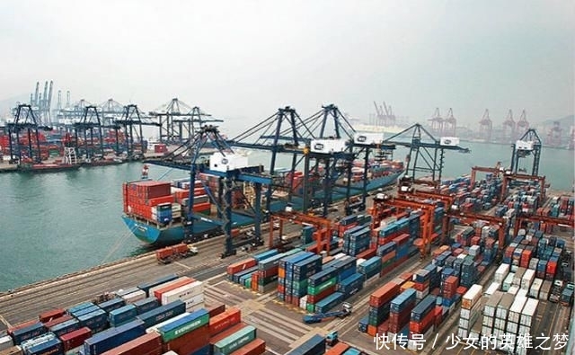  #炮轰#最无私的中国富豪：为了港珠澳大桥炮轰李嘉诚，更无偿捐