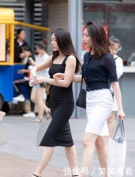  摄影■街拍摄影：这么穿搭，腿显得很长，不仅身材高挑，还有迷人曲线