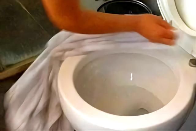 出门旅游，聪明妈妈都会带上这5样东西，带与不带差别很大