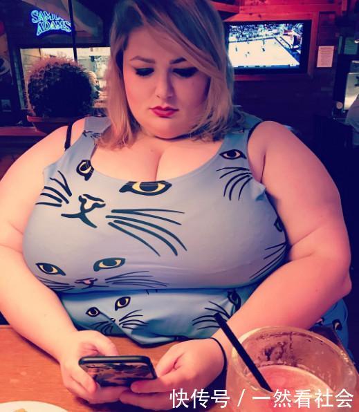 帅气男子爱上240斤胖妞,称喜欢有肉感的女孩子