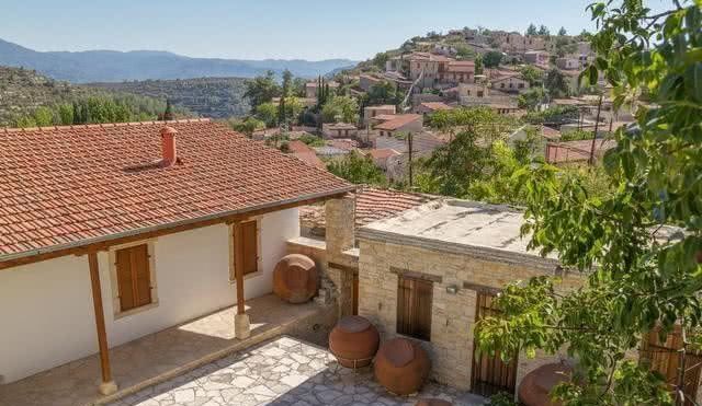 俗语“墙上墙，树通轩，家败人又亡”，老祖宗的讲究