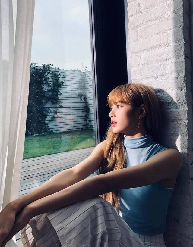  瞬间：春天里不如换个发色，选对颜色，肤色也能瞬间透亮！