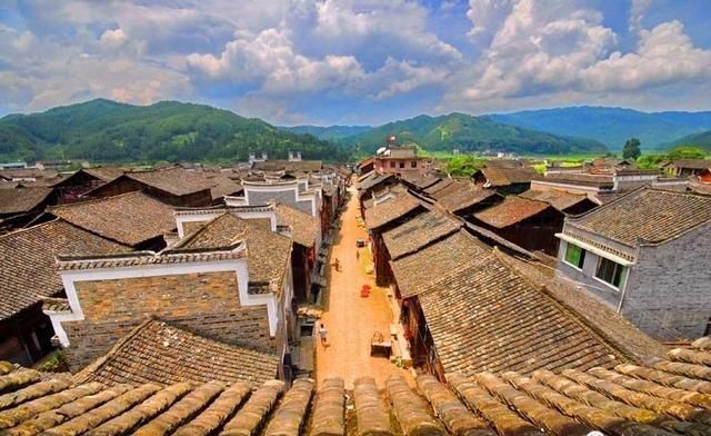 梦幻古镇， 传奇隆里