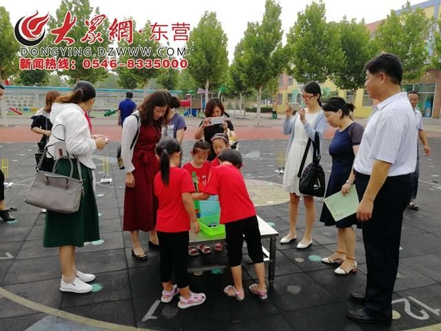《好家长》杂志社一行到陈庄镇中心幼儿园进行